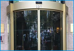 玻璃電動(dòng)旋轉(zhuǎn)門